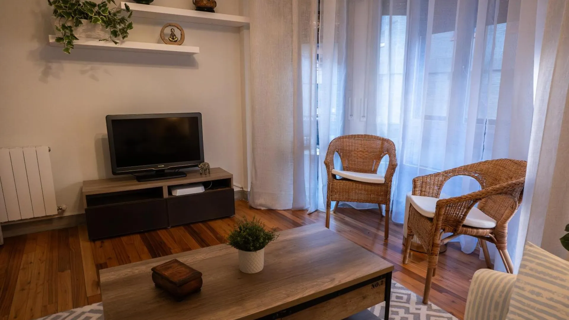 Apartamento De 3 Habitaciones Cerca De La Costa Las Arenas (Getxo)