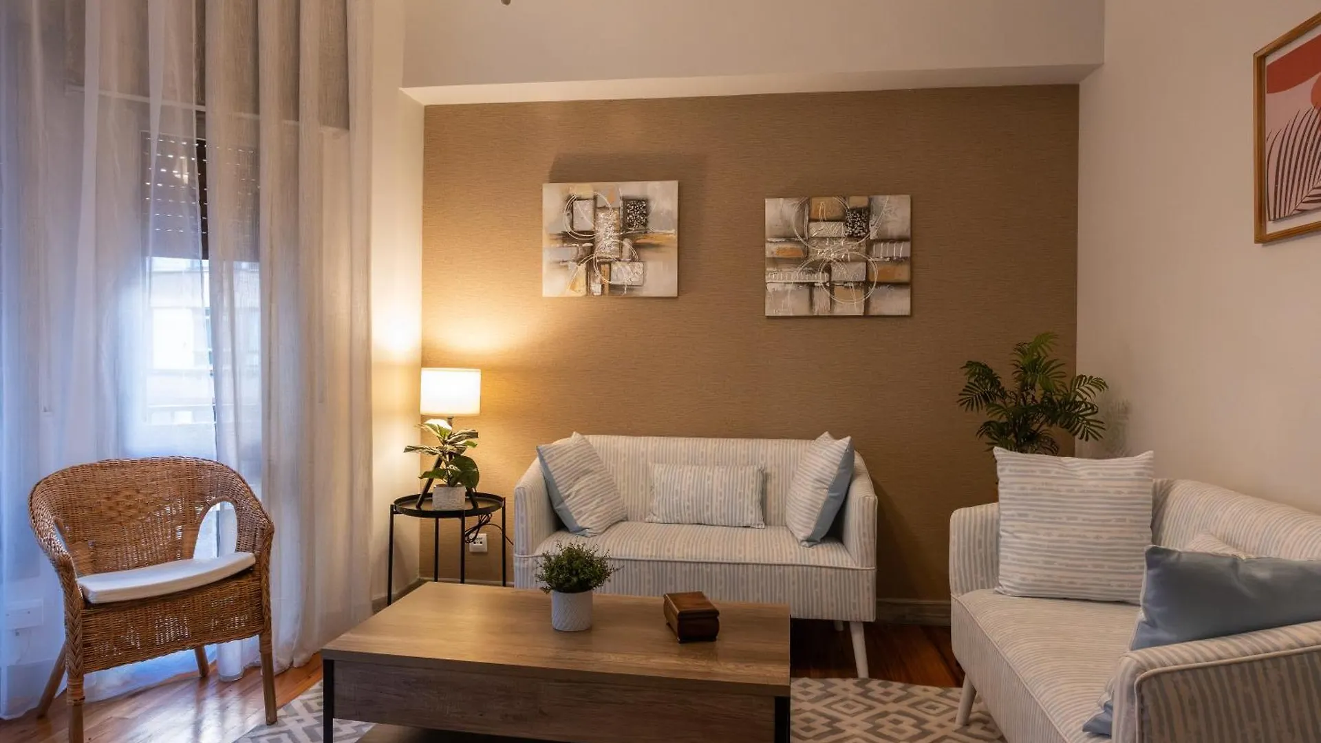 Apartamento De 3 Habitaciones Cerca De La Costa