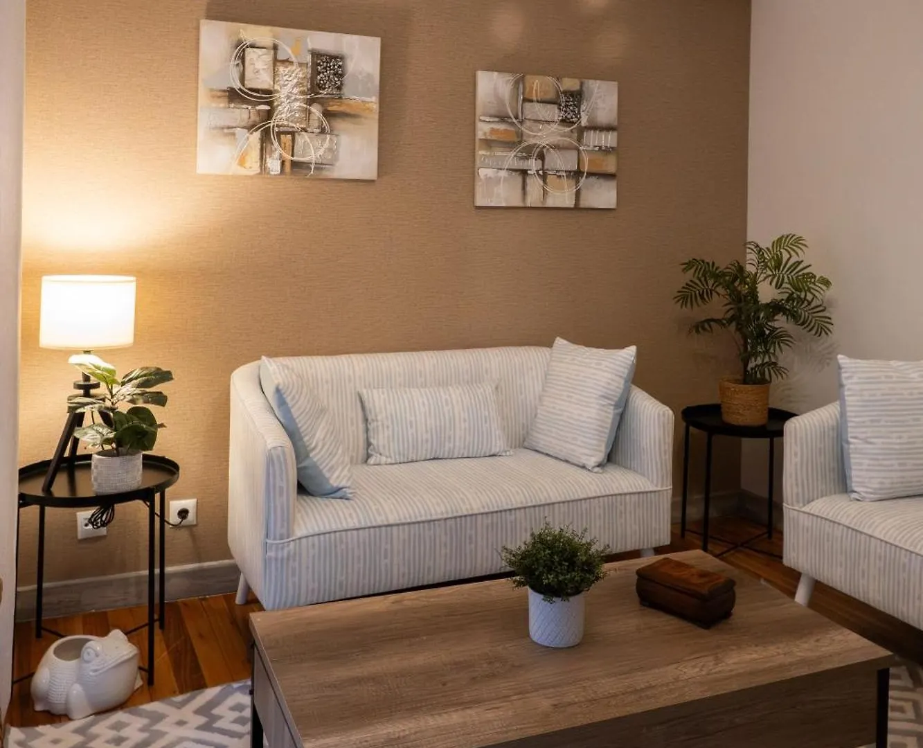Apartamento De 3 Habitaciones Cerca De La Costa Лас-Аренас